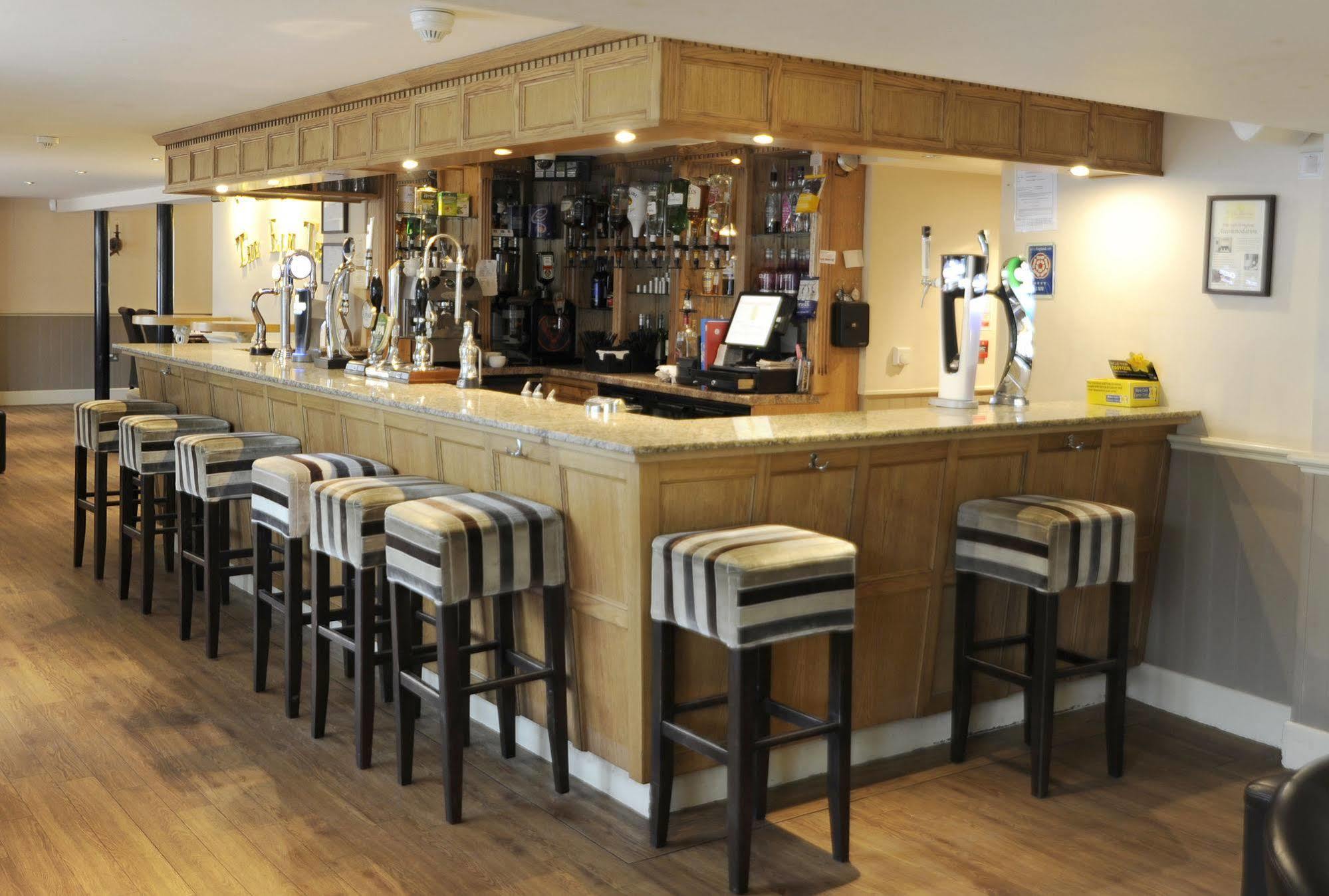 Hotel The Elm Tree